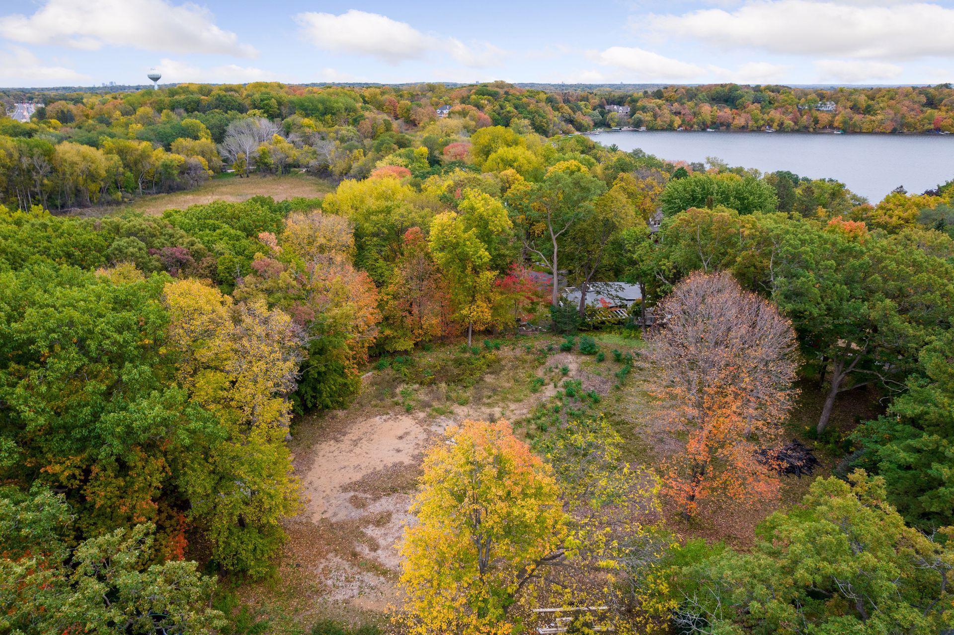 20820 Radisson Road Shorewood, MN 55331 - Photo 5 of 15