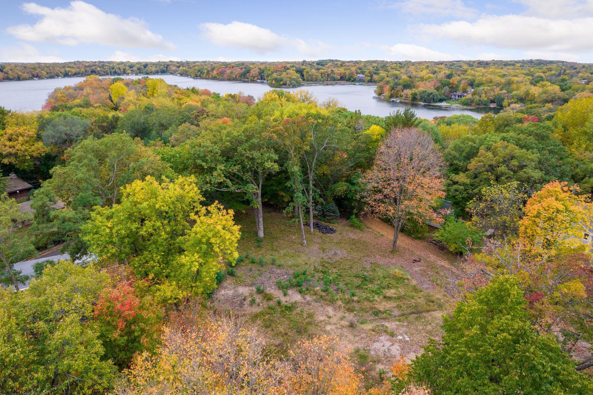 20820 Radisson Road Shorewood, MN 55331 - Photo 6 of 15