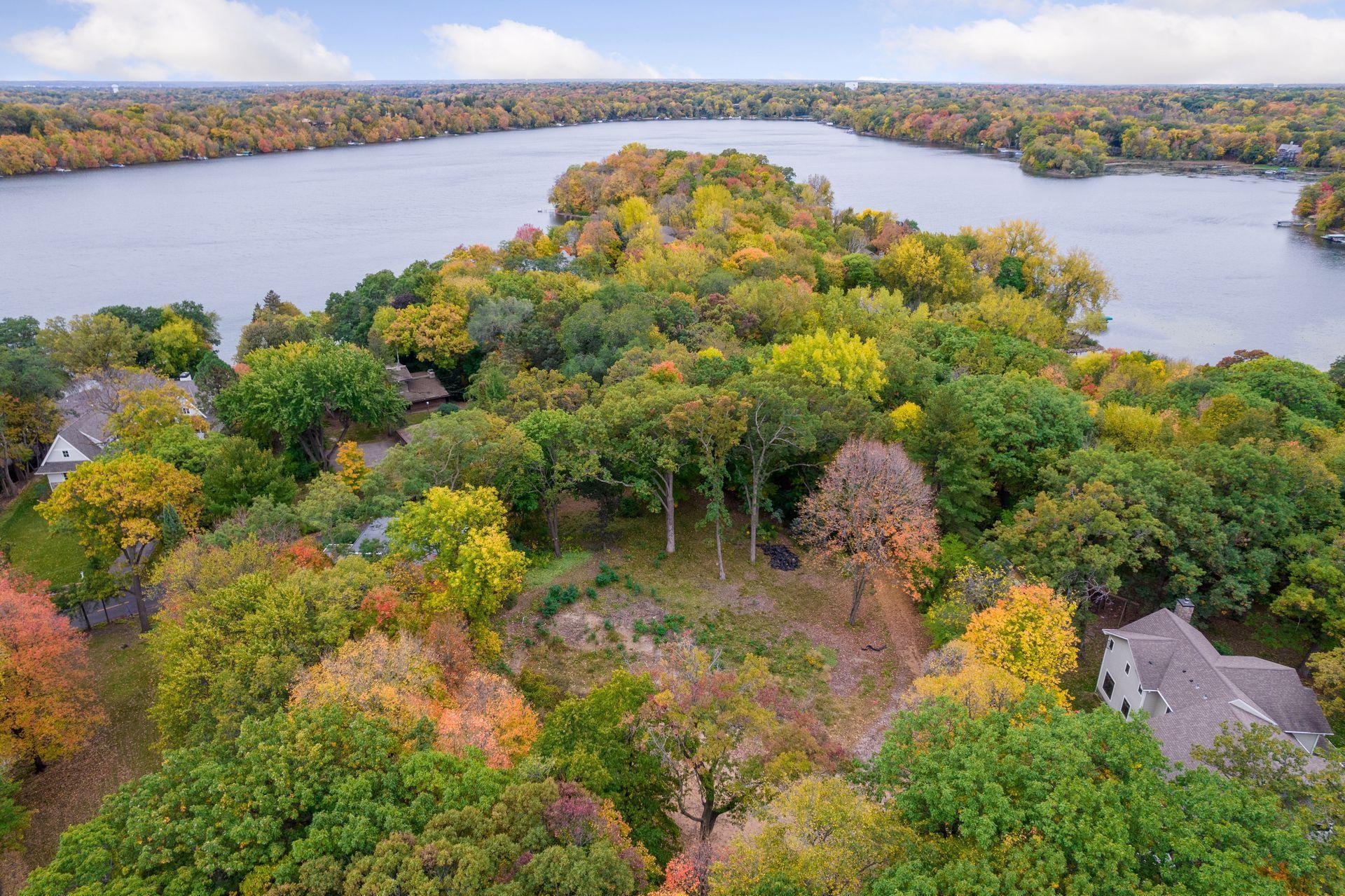 20820 Radisson Road Shorewood, MN 55331 - Photo 9 of 15