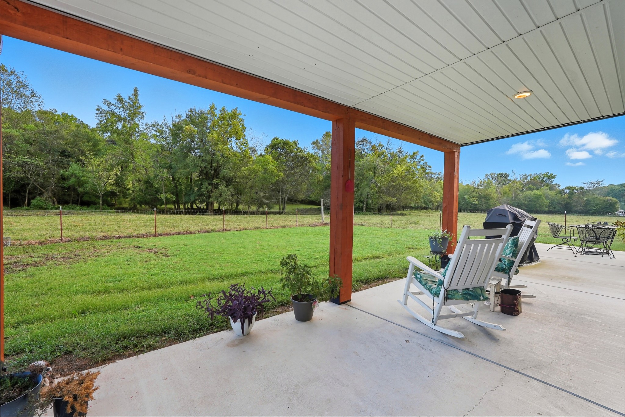 1215 Ennis Branch Road McEwen, TN 37101 - Photo 5 of 36 a garden view with a seating space