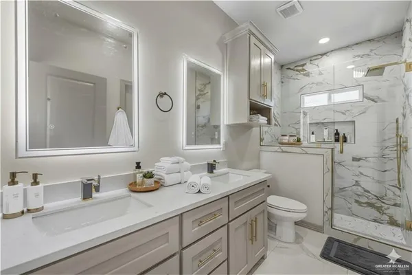 $260,000 | 5812 North Gira Del Sol, Edinburg, TX 78542