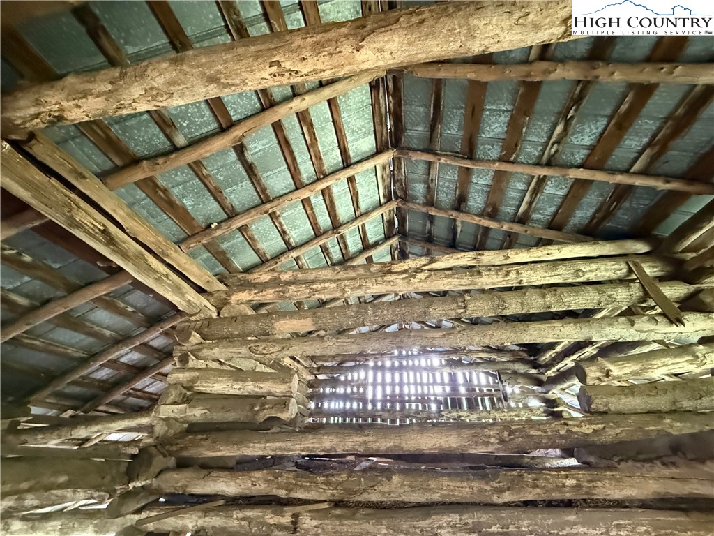 1046 J E Gentry Road Laurel Springs, NC 28644 - Photo 34 of 49 a view of entryway
