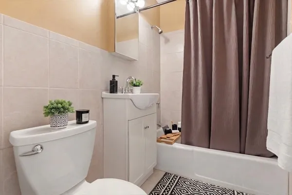 $2,750 | 22 Branchfield Street, Unit D1, Boston, MA 02124