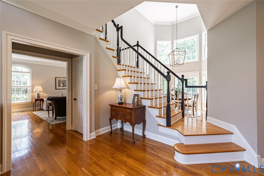 14469 Riverside Drive Ashland, VA 23005 - Photo 7 of 59 Lovely staircase
