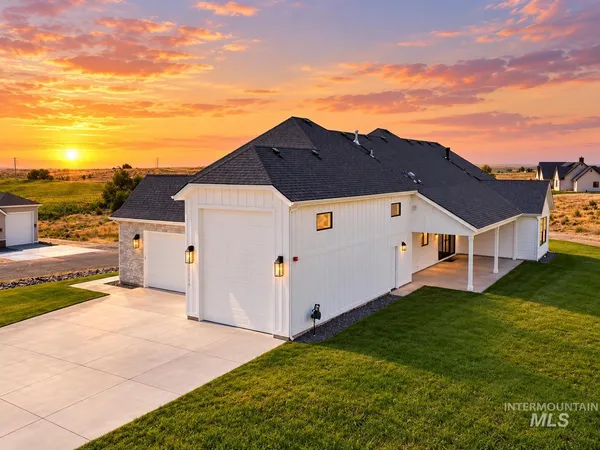 $1,049,000 | 17244 Triple Crown Place, Caldwell, ID 83607