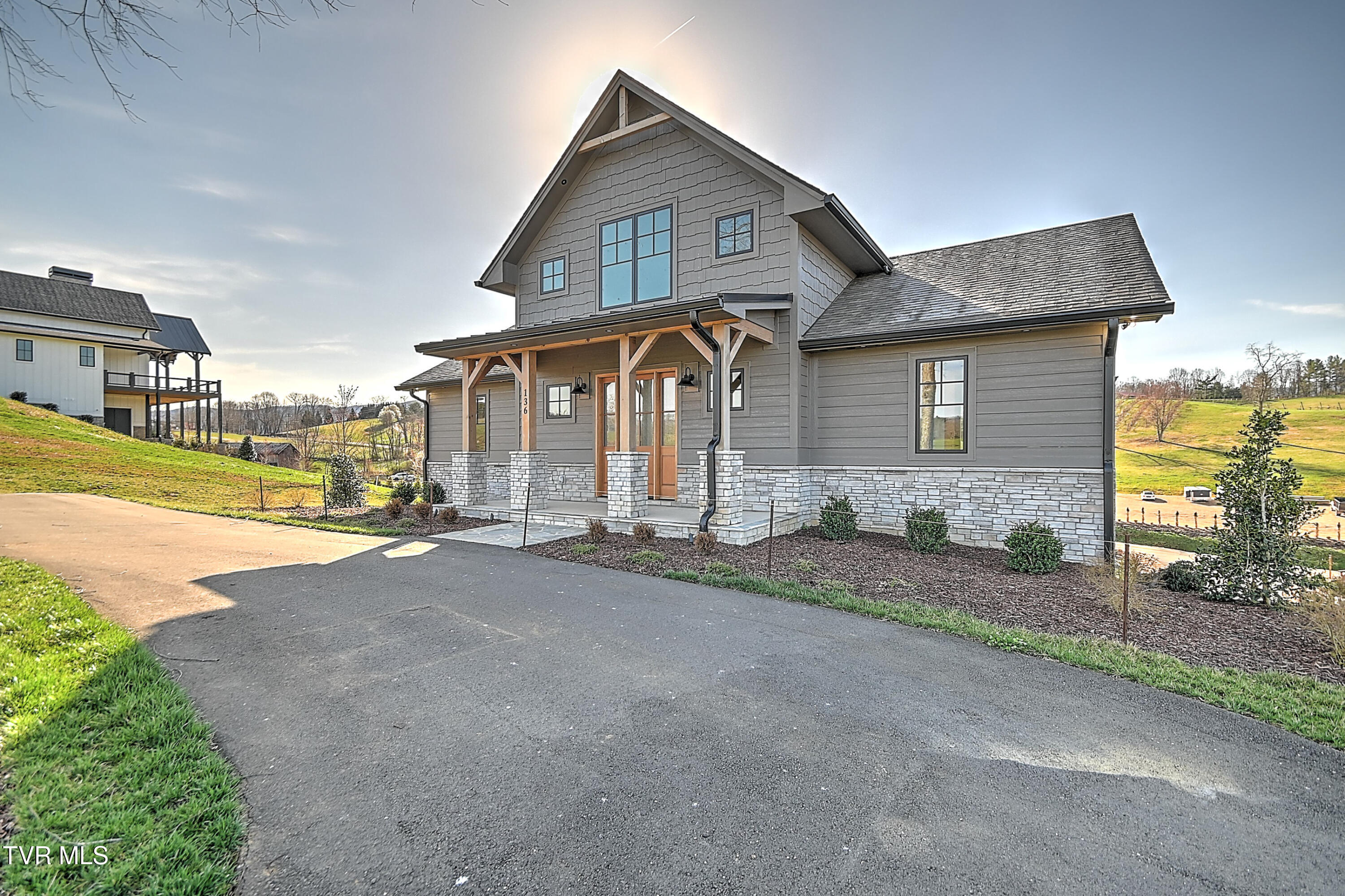 136 Farmhouse Village Trail Butler, TN 37640 - Photo 5 of 95 136 Farmhouse VIllage Trl DST-4