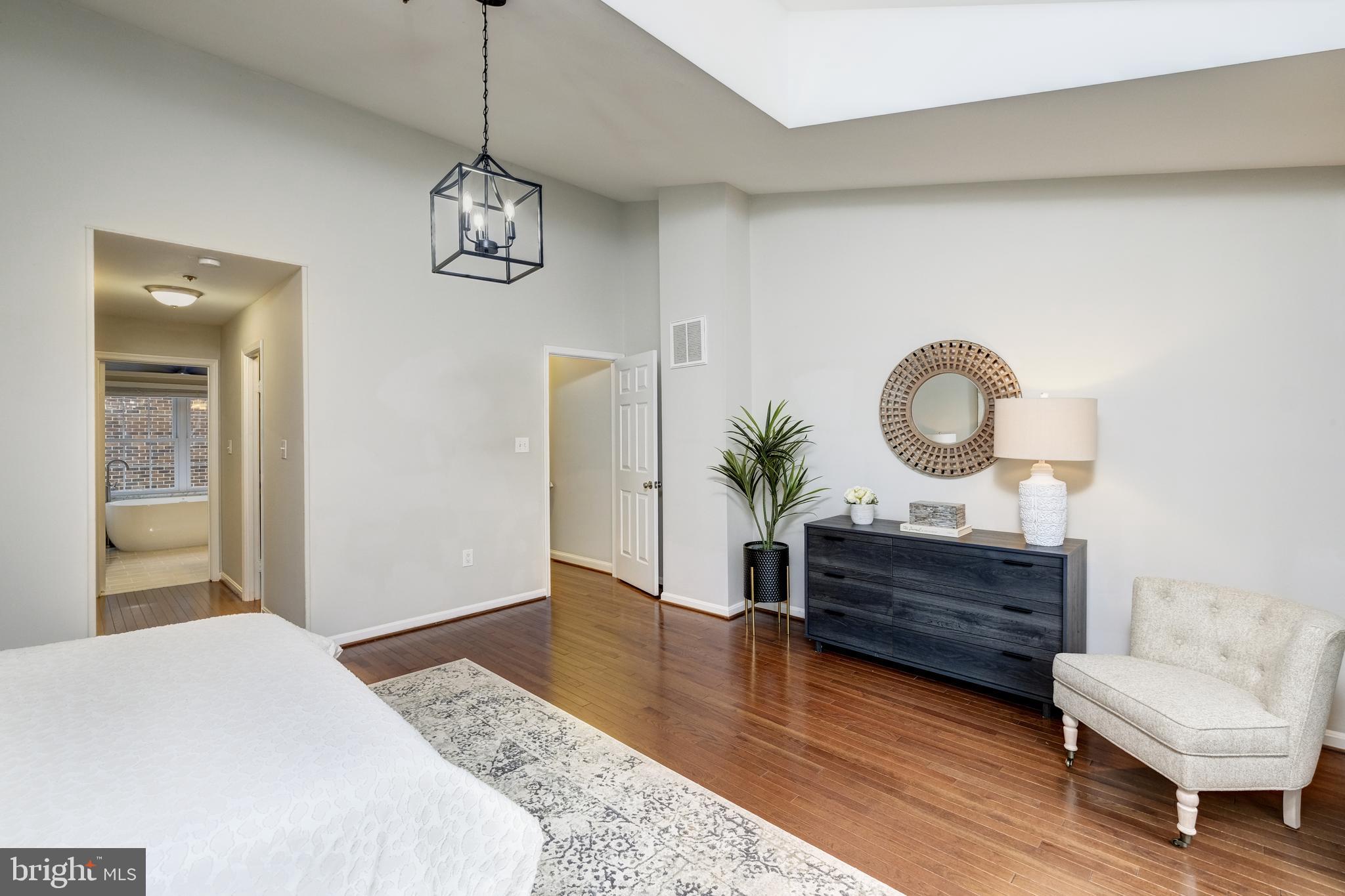 3078 South Glebe Road Arlington, VA 22206 - Photo 11 of 45