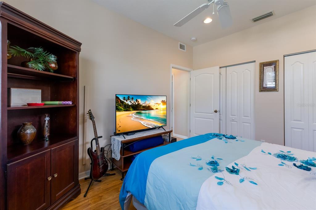 915 Barclay Court Venice, FL 34293 - Photo 17 of 28