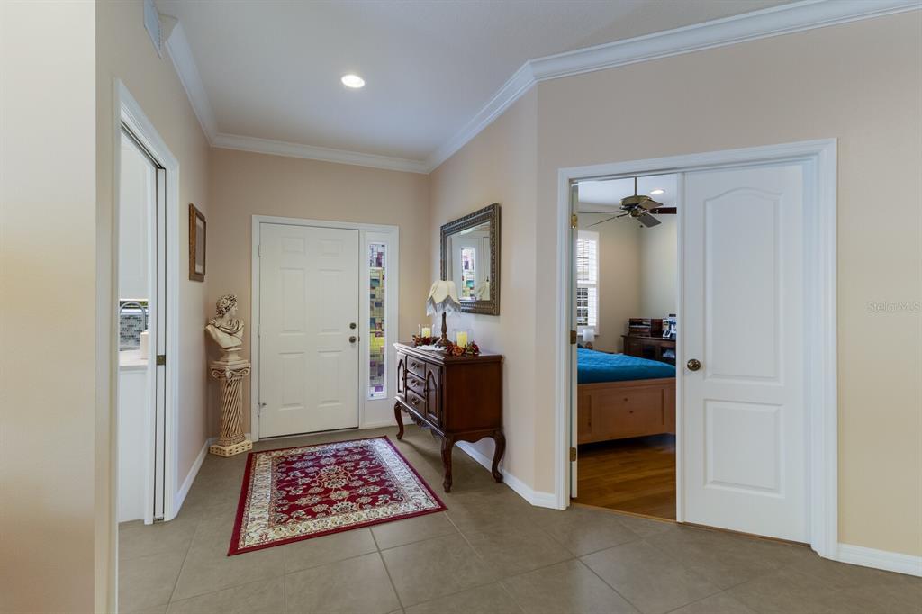 915 Barclay Court Venice, FL 34293 - Photo 3 of 28