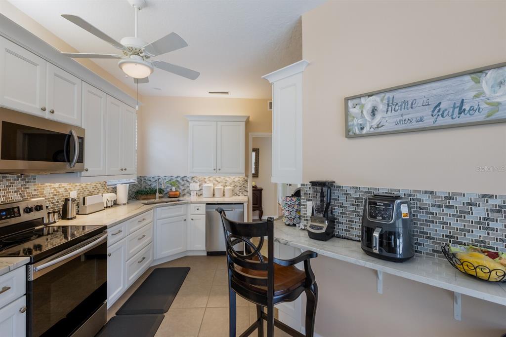 915 Barclay Court Venice, FL 34293 - Photo 5 of 28