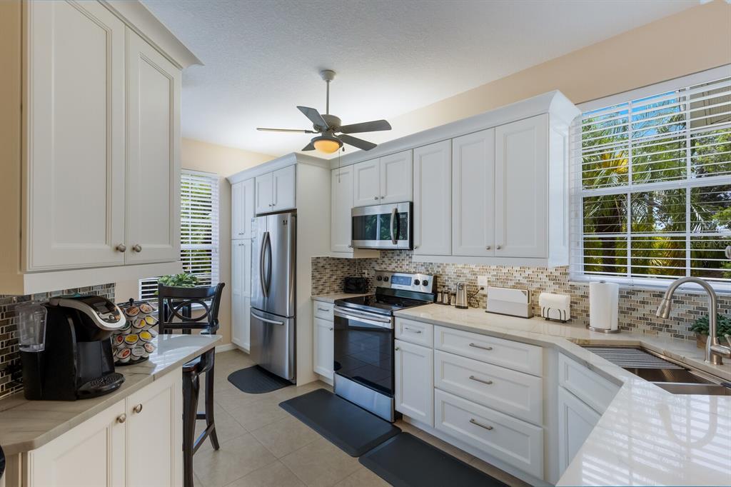 915 Barclay Court Venice, FL 34293 - Photo 7 of 28