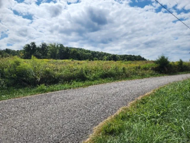 a picture of a tennis court