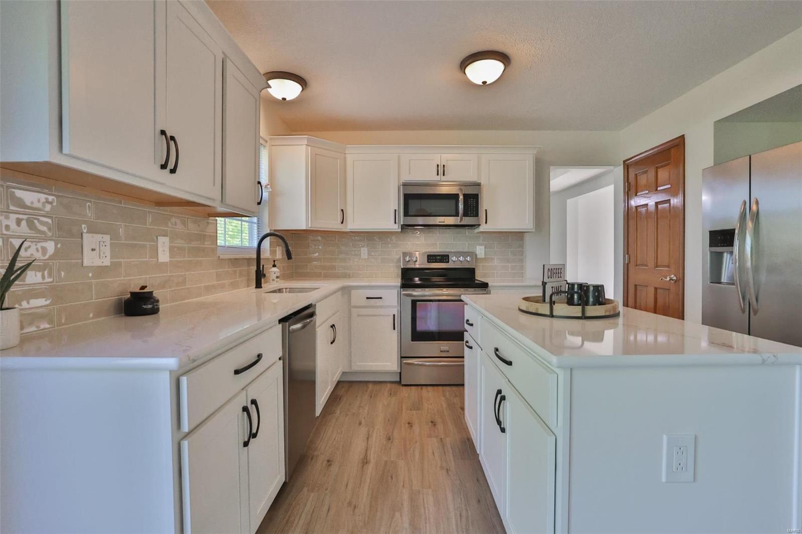 2502 Hunters Ridge Edwardsville, IL 62025 - Photo 12 of 35 Gallery Image 12