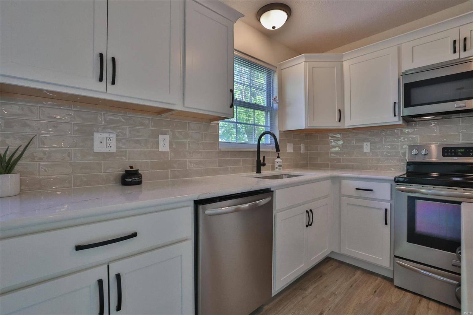 2502 Hunters Ridge Edwardsville, IL 62025 - Photo 14 of 35 Gallery Image 14