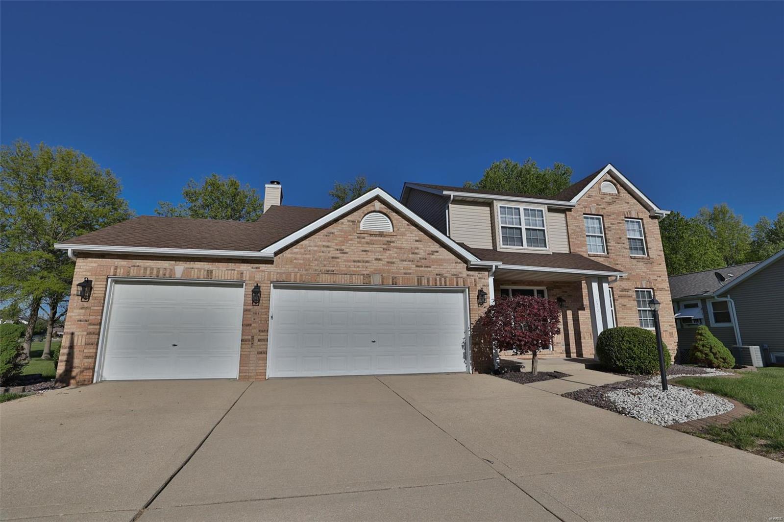 2502 Hunters Ridge Edwardsville, IL 62025 - Photo 2 of 35 Gallery Image 2