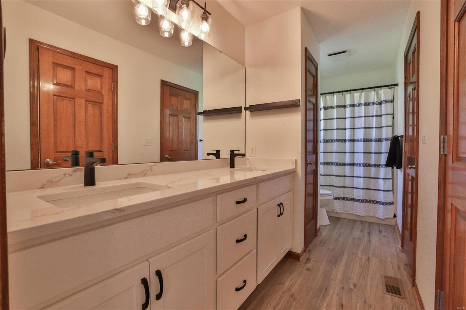 2502 Hunters Ridge Edwardsville, IL 62025 - Photo 23 of 35 Gallery Image 23