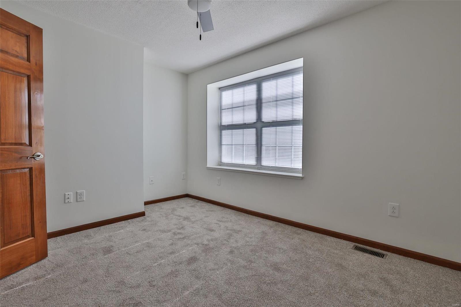 2502 Hunters Ridge Edwardsville, IL 62025 - Photo 27 of 35 Gallery Image 27
