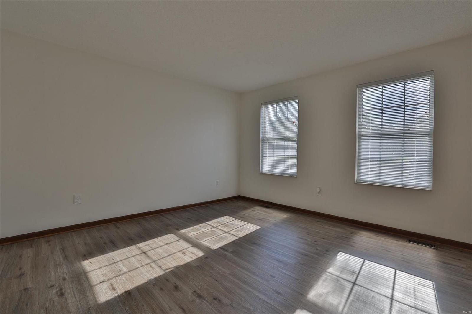 2502 Hunters Ridge Edwardsville, IL 62025 - Photo 6 of 35 Gallery Image 6