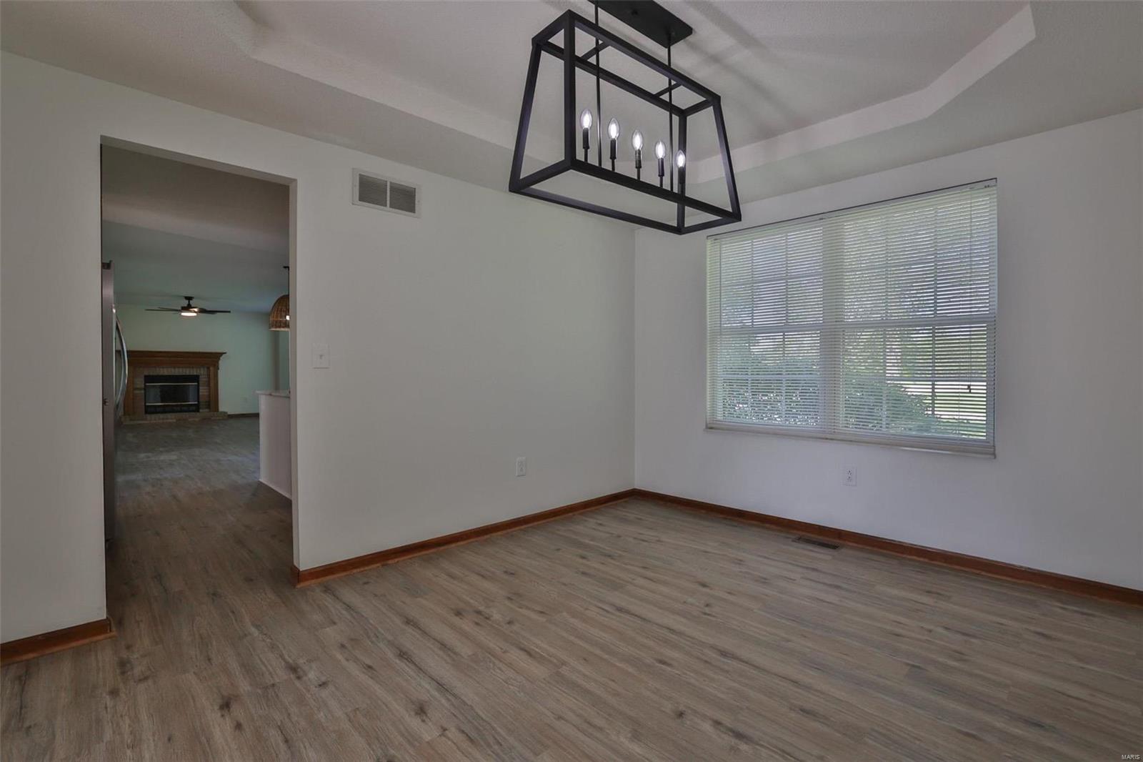 2502 Hunters Ridge Edwardsville, IL 62025 - Photo 8 of 35 Gallery Image 8