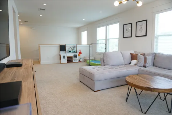 $3,300 | 8604 Capitol View Drive, Austin, TX 78747