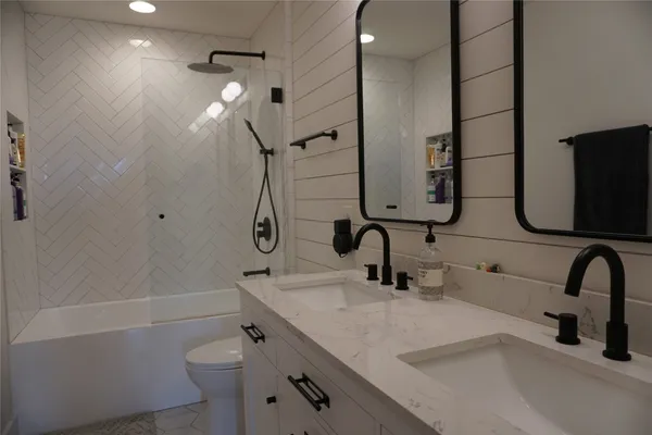 $3,300 | 8604 Capitol View Drive, Austin, TX 78747