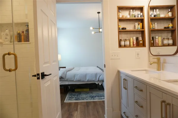 $3,300 | 8604 Capitol View Drive, Austin, TX 78747