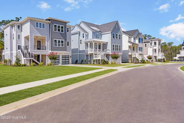 $1,395,000 | 7245 Winding Marsh Court, Wilmington, NC 28411