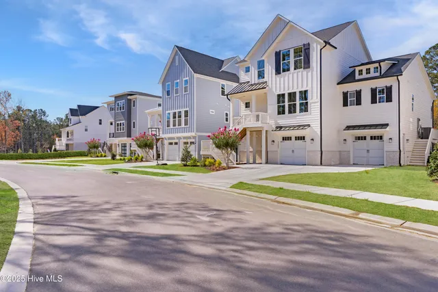 $1,395,000 | 7245 Winding Marsh Court, Wilmington, NC 28411