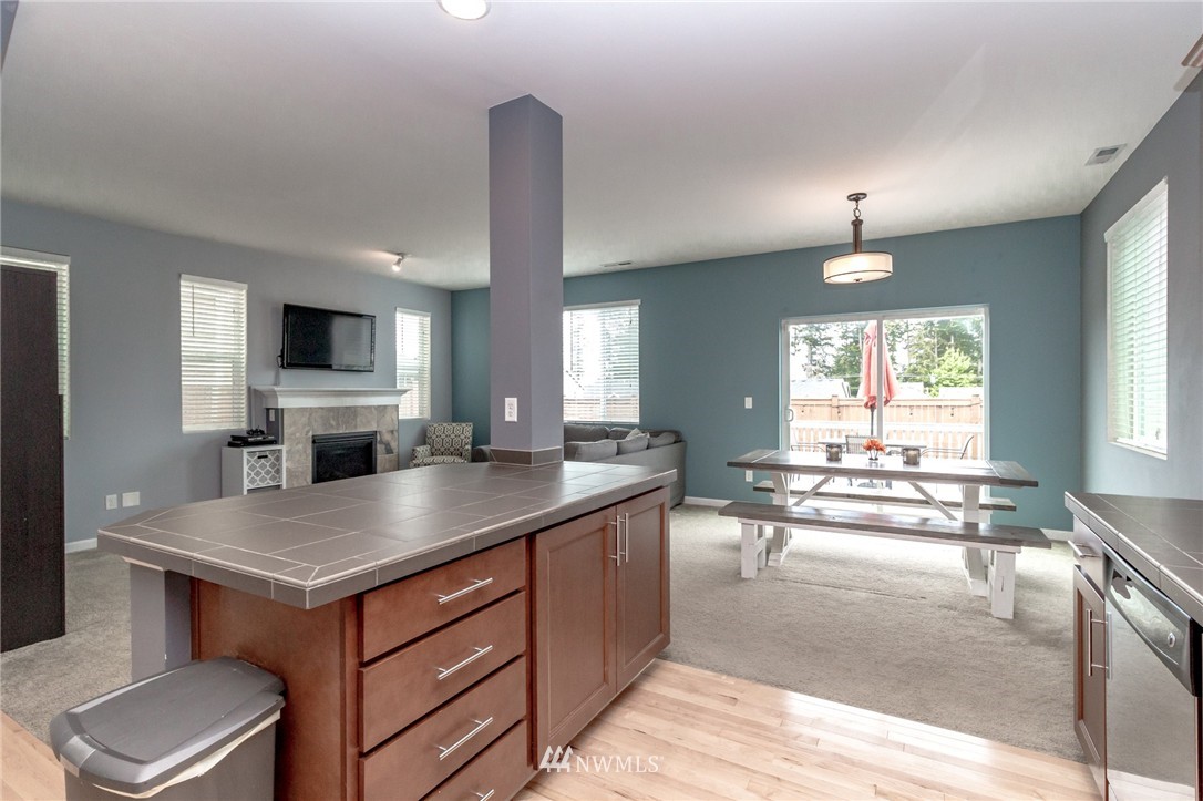 18524 36th Drive Southeast Bothell, WA 98012 - Photo 3 of 25 Gallery Image 3