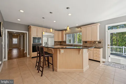 $1,850,000 | 1284 Cobble Pond Way, Vienna, VA 22182