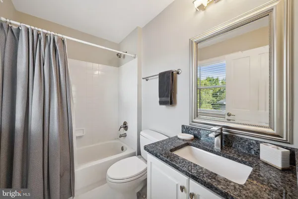 $1,850,000 | 1284 Cobble Pond Way, Vienna, VA 22182