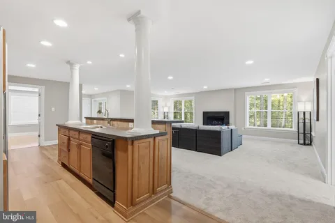 $1,850,000 | 1284 Cobble Pond Way, Vienna, VA 22182