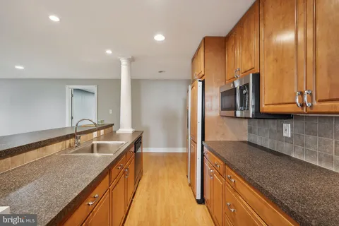 $1,850,000 | 1284 Cobble Pond Way, Vienna, VA 22182