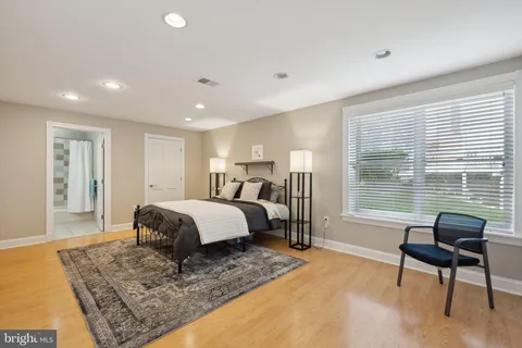 $1,850,000 | 1284 Cobble Pond Way, Vienna, VA 22182