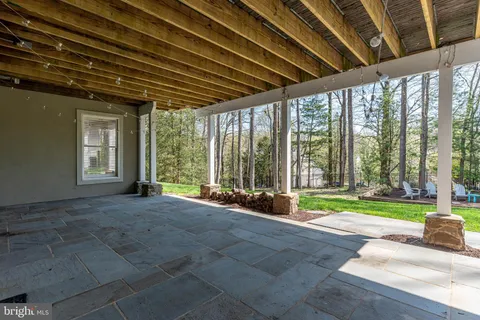 $1,850,000 | 1284 Cobble Pond Way, Vienna, VA 22182