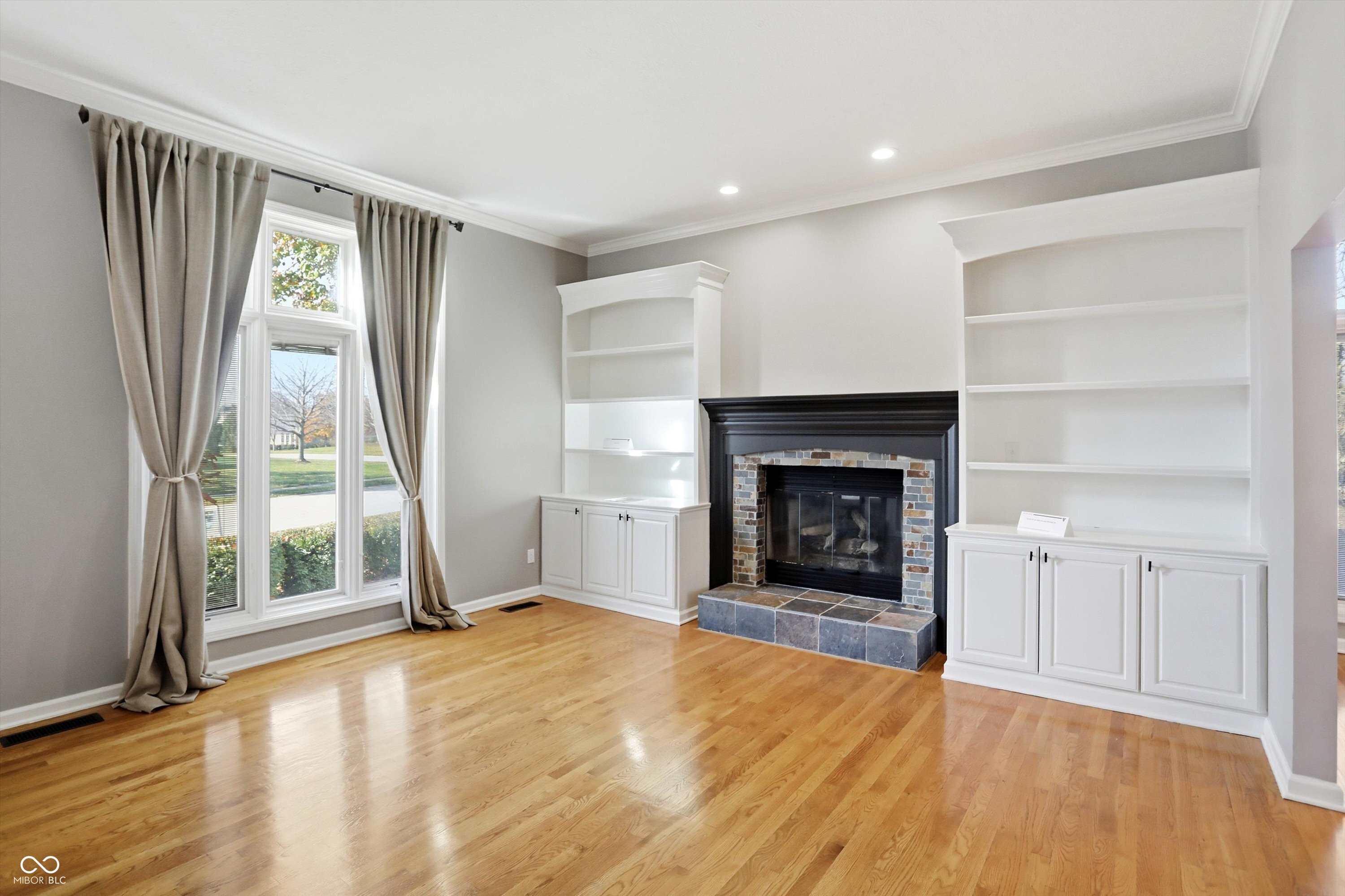 12443 Pebblepointe Pass Carmel, IN 46033 - Photo 13 of 98