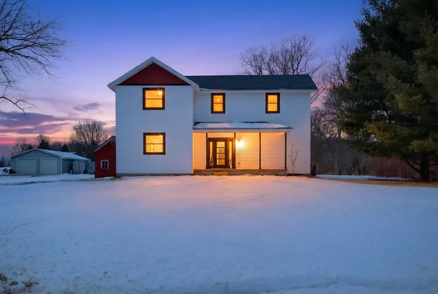 $399,900 | 7900 Napoleon Road, Jackson, MI 49201