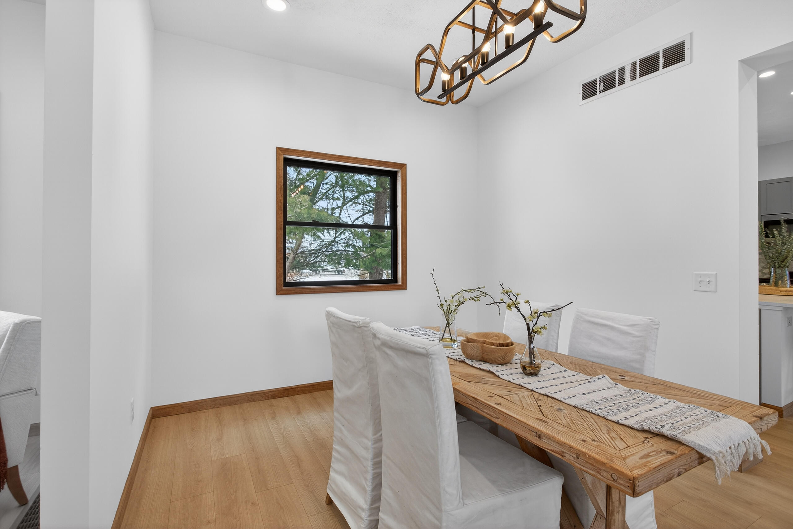 7900 Napoleon Road Jackson, MI 49201 - Photo 34 of 86 008_0N0A5084