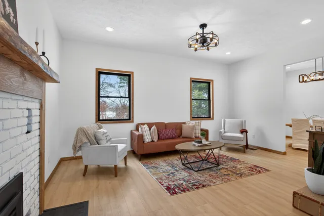 $399,900 | 7900 Napoleon Road, Jackson, MI 49201