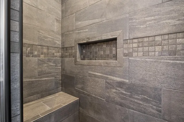 $399,900 | 7900 Napoleon Road, Jackson, MI 49201