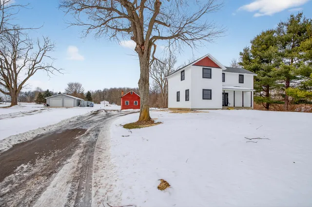 $399,900 | 7900 Napoleon Road, Jackson, MI 49201