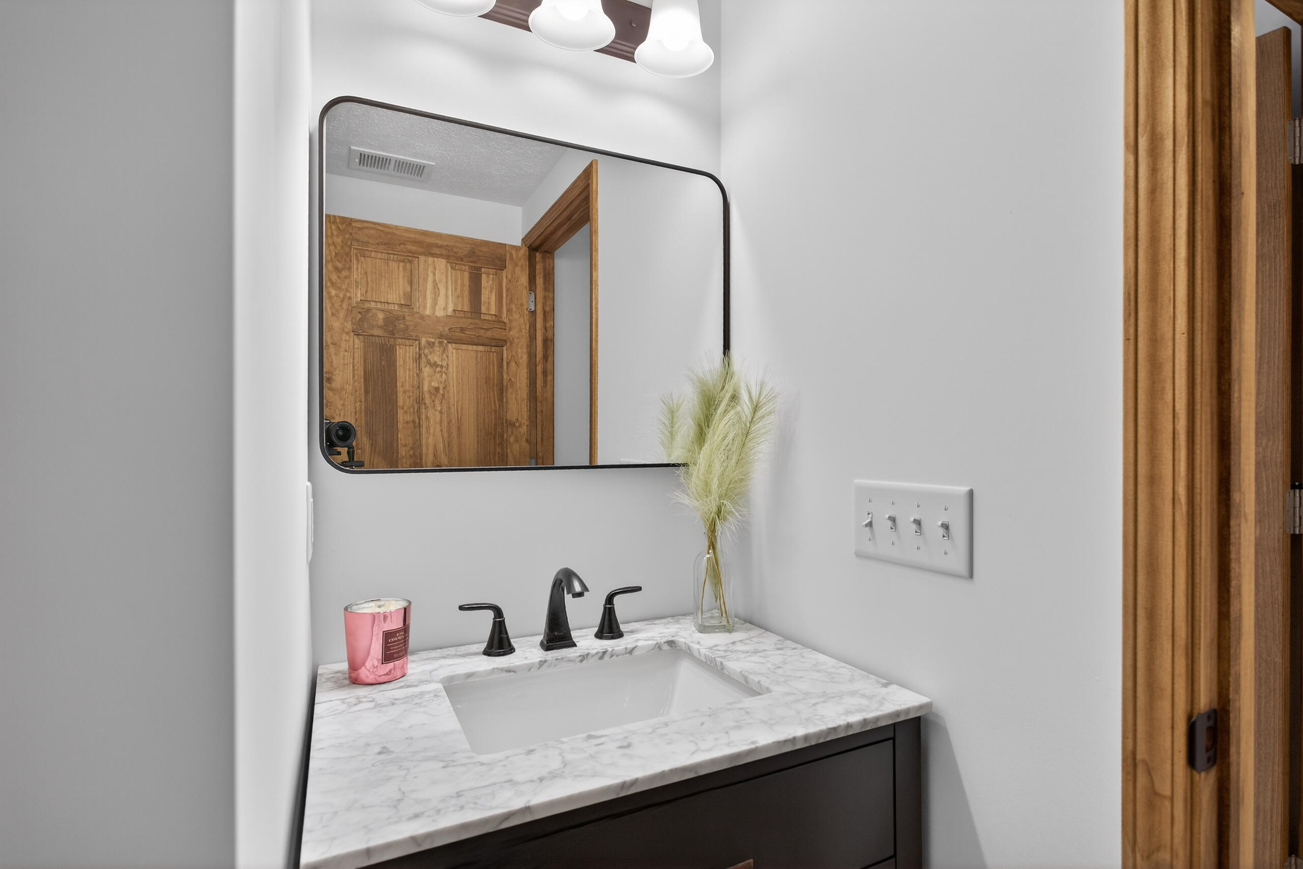 7900 Napoleon Road Jackson, MI 49201 - Photo 63 of 86 058_0N0A5237