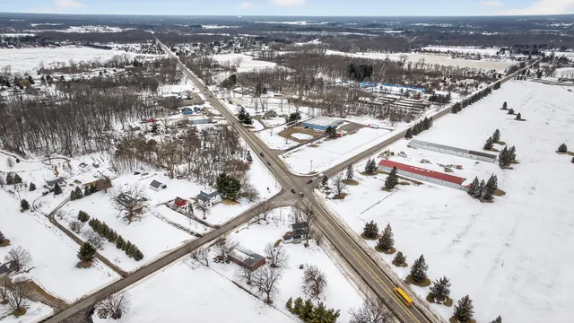 $399,900 | 7900 Napoleon Road, Jackson, MI 49201