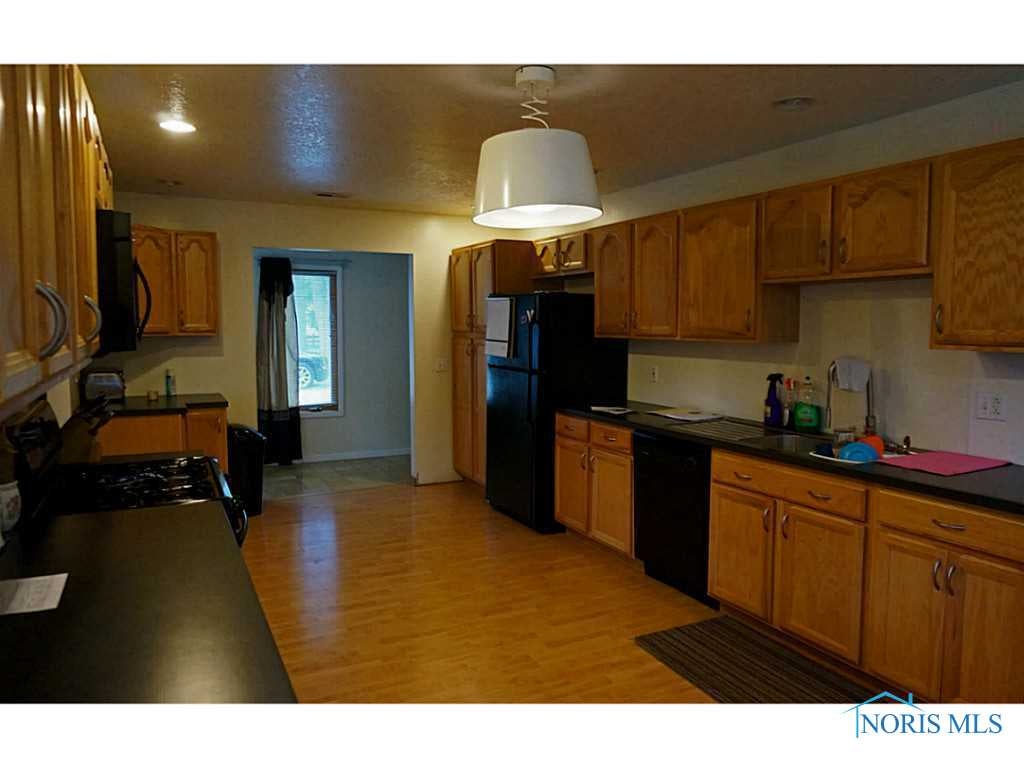 5758 Webster Road Sylvania, OH 43560 - Photo 5 of 17 Gallery Image 5