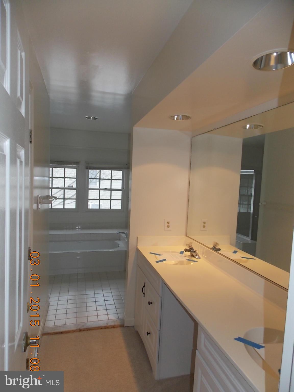 9407 Bluefield Road Springdale, MD 20706 - Photo 19 of 22 Bath (Master)