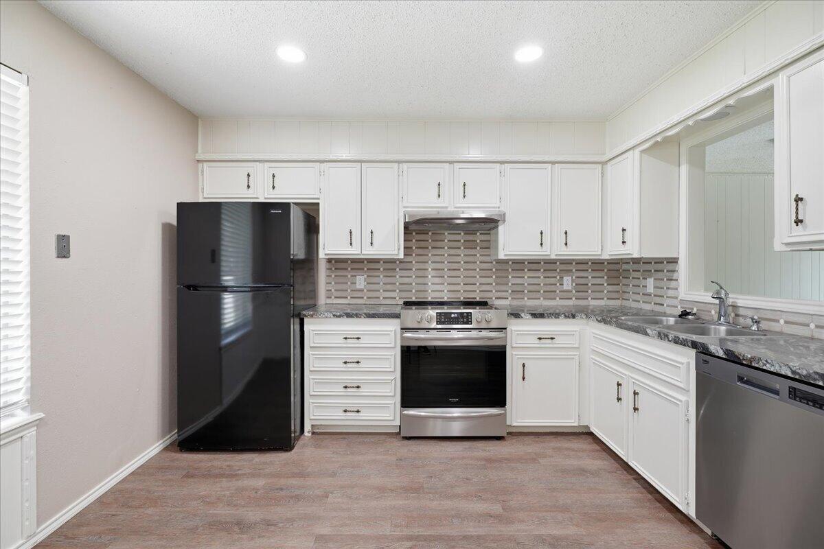 5702 2nd Street Lubbock, TX 79416 - Photo 6 of 22 07-5702_2nd_st_007