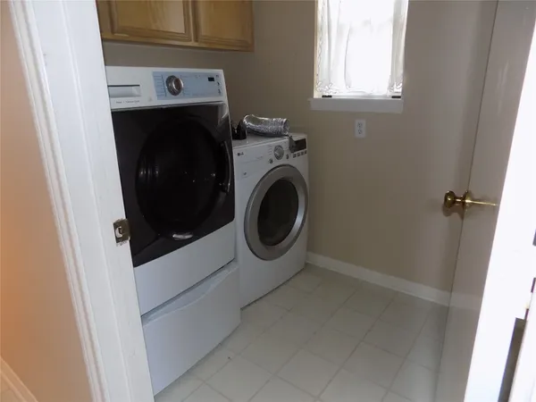 $1,950 | 22623 River Birch Drive, Tomball, TX 77375