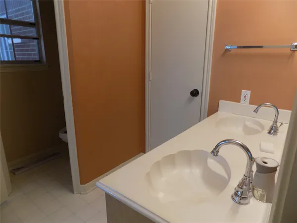 $1,950 | 22623 River Birch Drive, Tomball, TX 77375