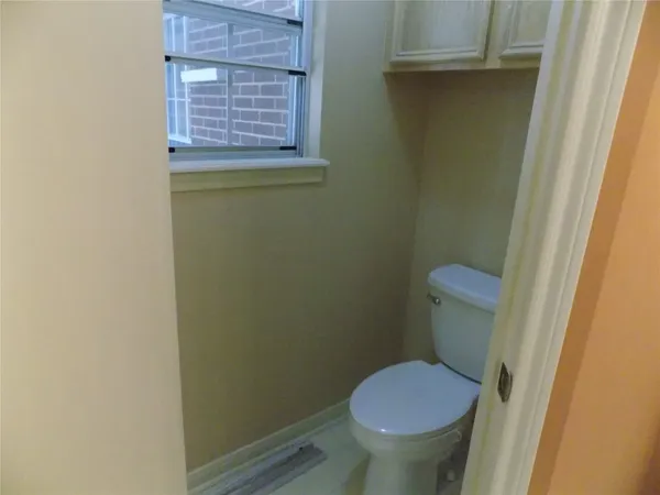 $2,100 | 22623 River Birch Drive, Tomball, TX 77375