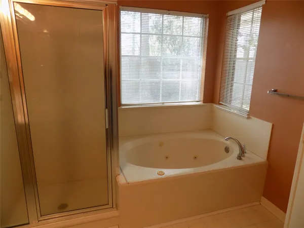 $1,950 | 22623 River Birch Drive, Tomball, TX 77375